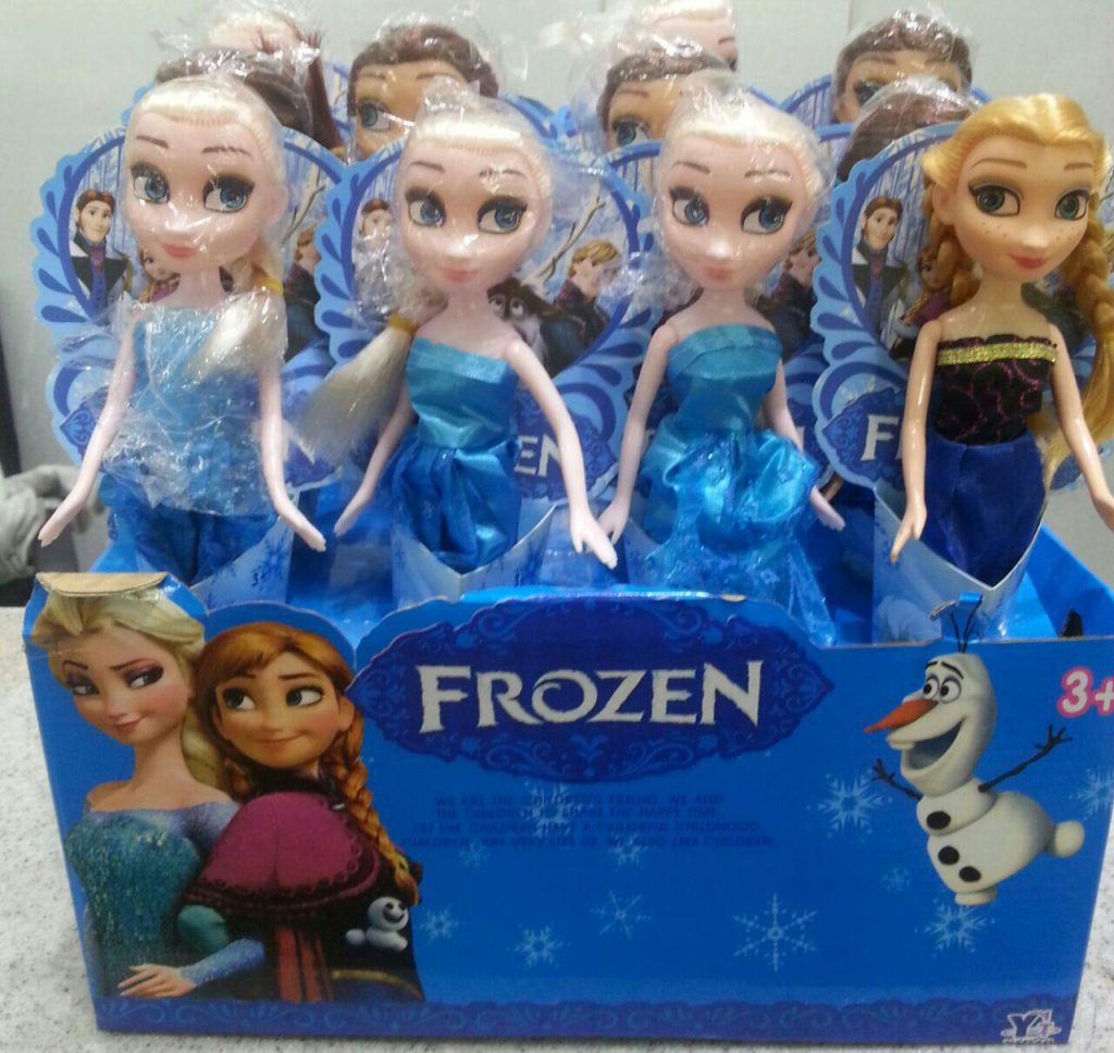 عروسک صوفیا جعبه ای روی کیک