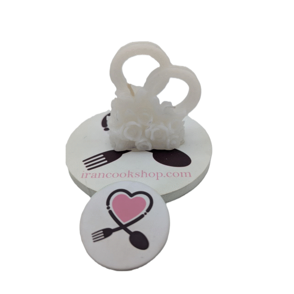 شمع تزئینی مدل دو حلقه ازدواج با پایه گل رز – مناسب مراسم عروسی و هدیه عاشقانه - Image 3