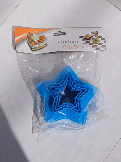 کاتر پلاستیکی دالبر دار ستاره ۳ عددی