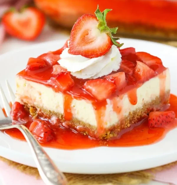 تاپینگ توت فرنگی گلنان پوراتوس سس تزیین براق دسر و بستنی