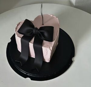 خمیر فوندانت مشکی کارو ۵۰۰ گرم