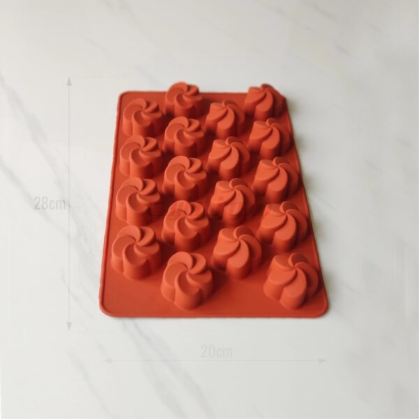 قالب سیلیکون حلوایی سوسن سورناپارت - Image 3