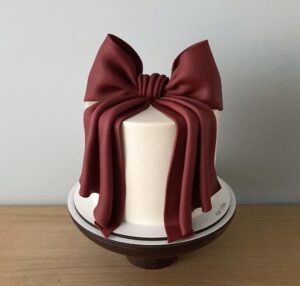 خمیر فوندانت قرمز تیره فلورا ۲۰۰ گرم