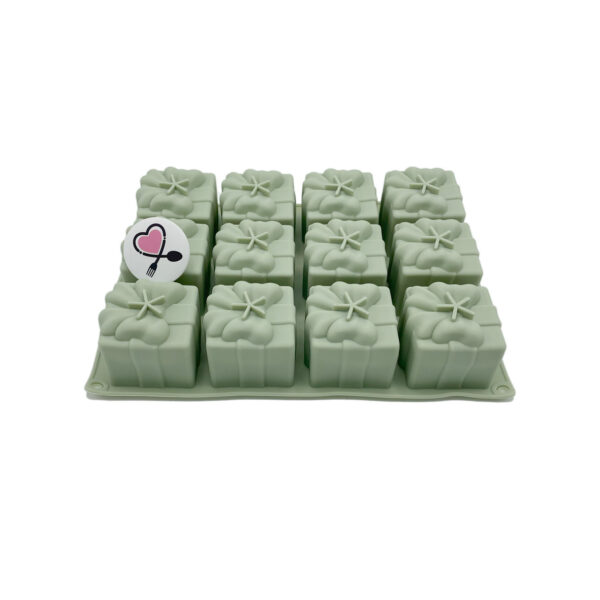 قالب پاپیون 3 بعدی 12 عددی سیلیکونی خارجی - Image 1