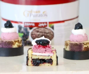 تاپ فیل شاه توت گلنان پوراتوس حاوی ۷۰ درصد تکه های درشت میوه واقعی